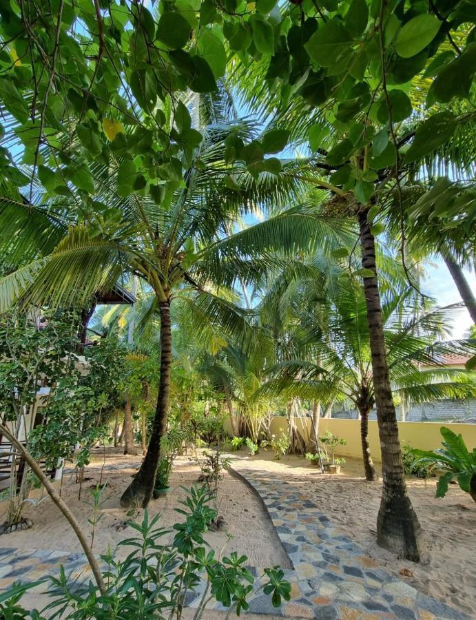 Golden Beach Paradise Тангале Екстериор снимка