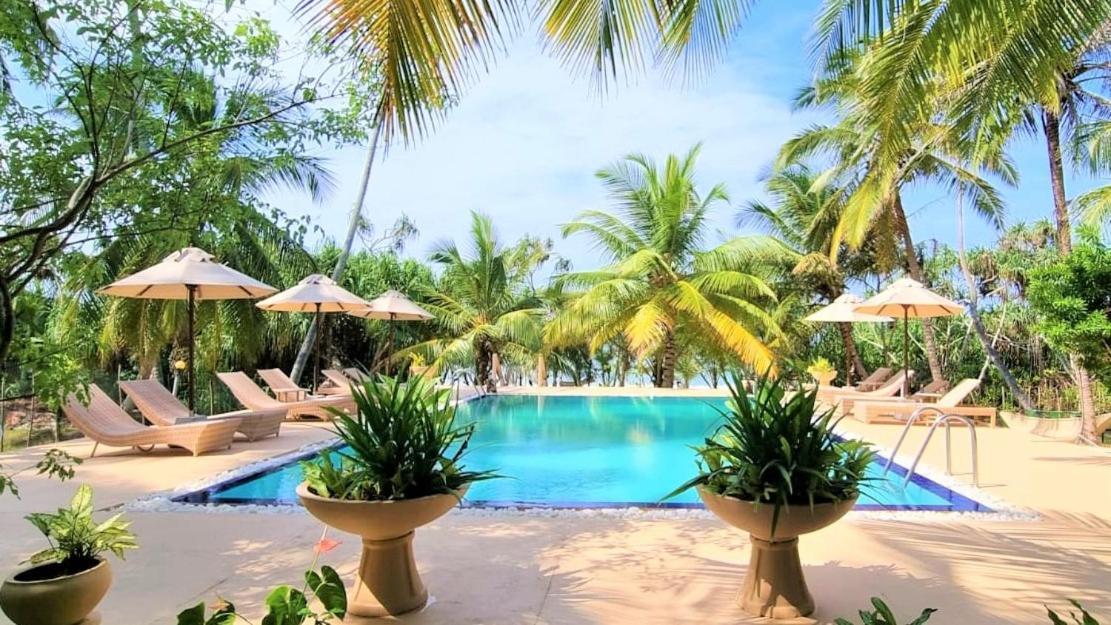 Golden Beach Paradise Тангале Екстериор снимка
